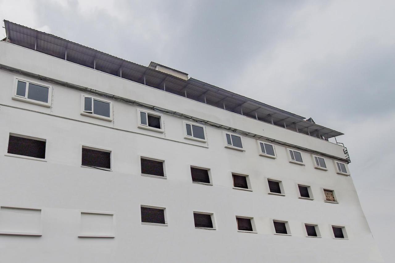 Oyo 1851 Hotel Sefali Deluxe 콜카타 외부 사진